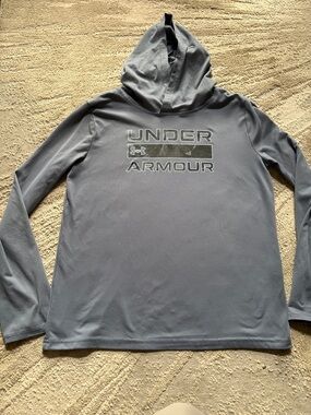 Under Armour Light Gray Hooded Long Sleeve Pullover